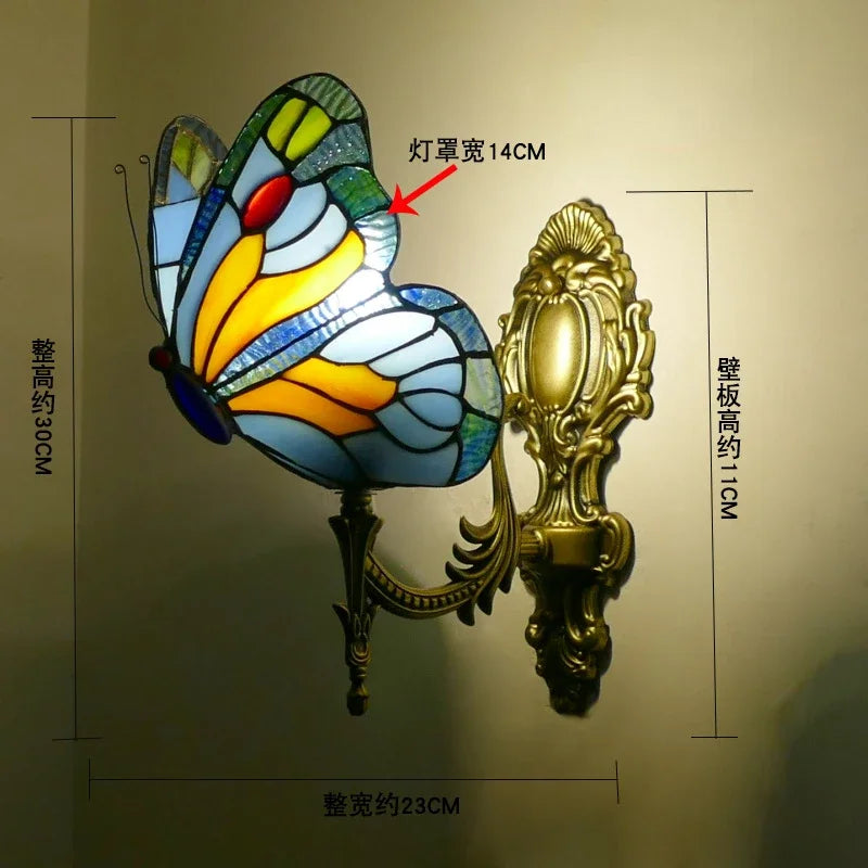 applique murale art nouveau papillon verre coloré bleu rouge verte fixée mur blanc or