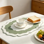 set table vert rustique motifs concentriques bords ondulés infroissable respectueux environnement