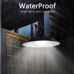 lampe solaire suspendue moderne noire télécommande panneau solaire ip65