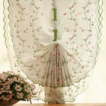 rideaux blancs floral brodé transparents romantique champêtre vert foncé clips argentés chambre salon