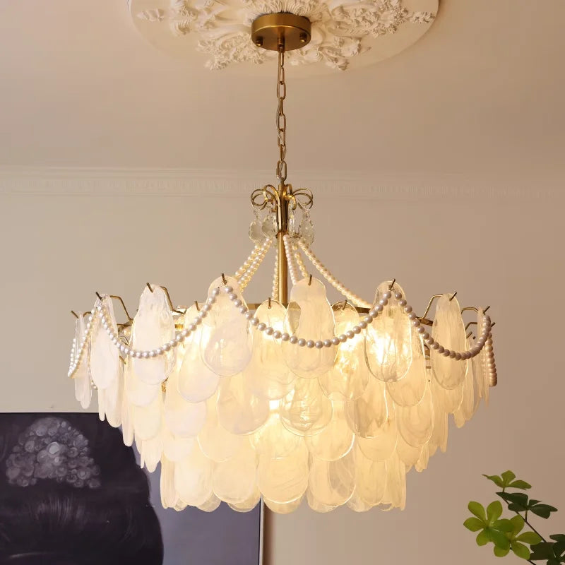 lustre cristal blanc doré coquillage organique élégant salon restaurant chambre