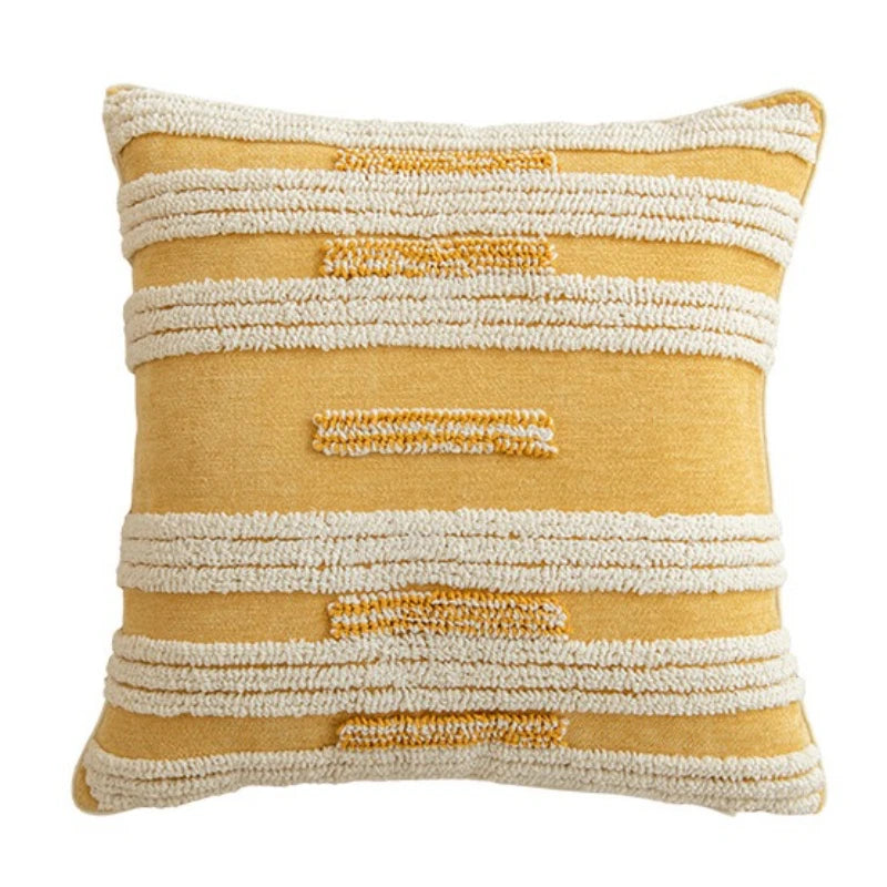 coussin décoratif nordique brodé motif géométrique beige moutarde orange brun boho chic
