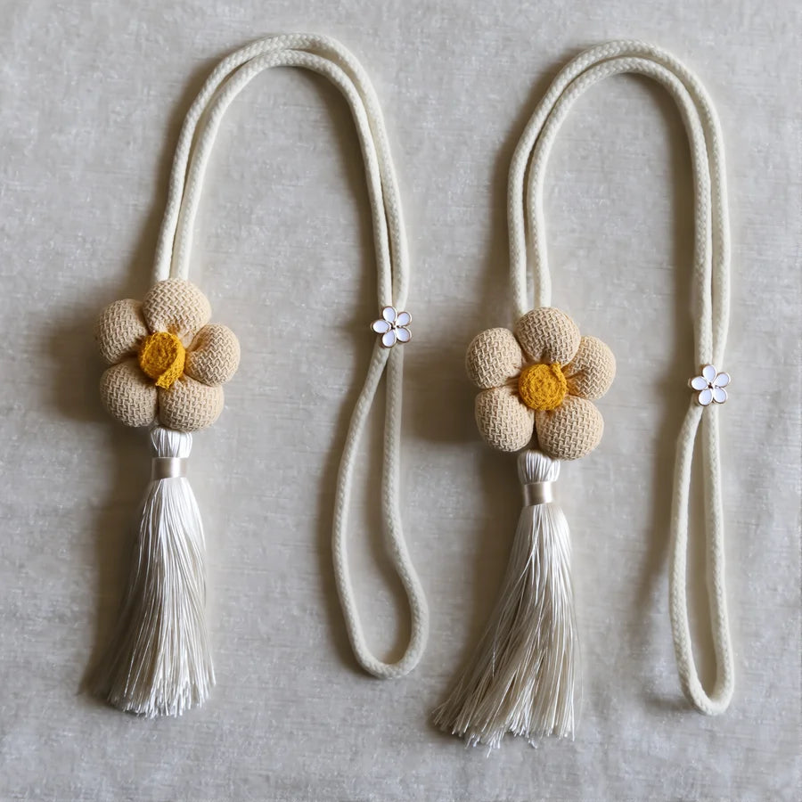 décorations suspendues bohèmes fleurs pompons cordes tressées couleur naturelle artisanat chambre salon