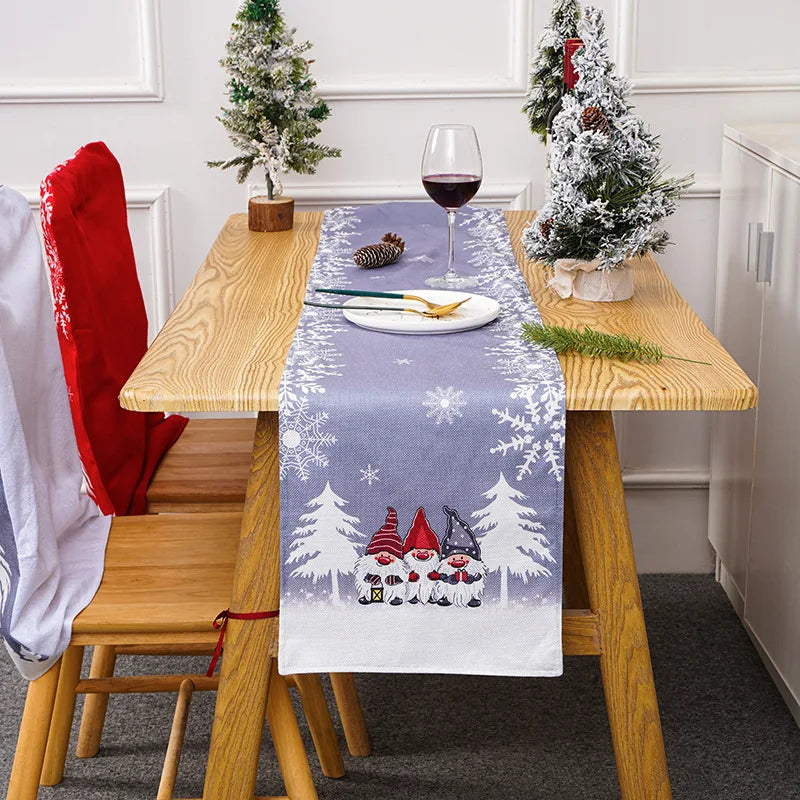 nappe noel rouge gris motifs sapins flocons gnomes table festivite scandinave tekstil