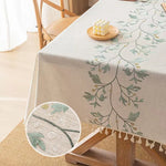 nappe table imperméable brodée fleur classique beige tassellettes hiver automne ramadan maison mariage