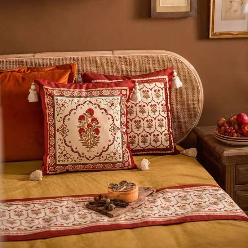 coussin carré fleuri rouge velours polyester traditionnel décor maison voitures 45x45cm 55x55cm