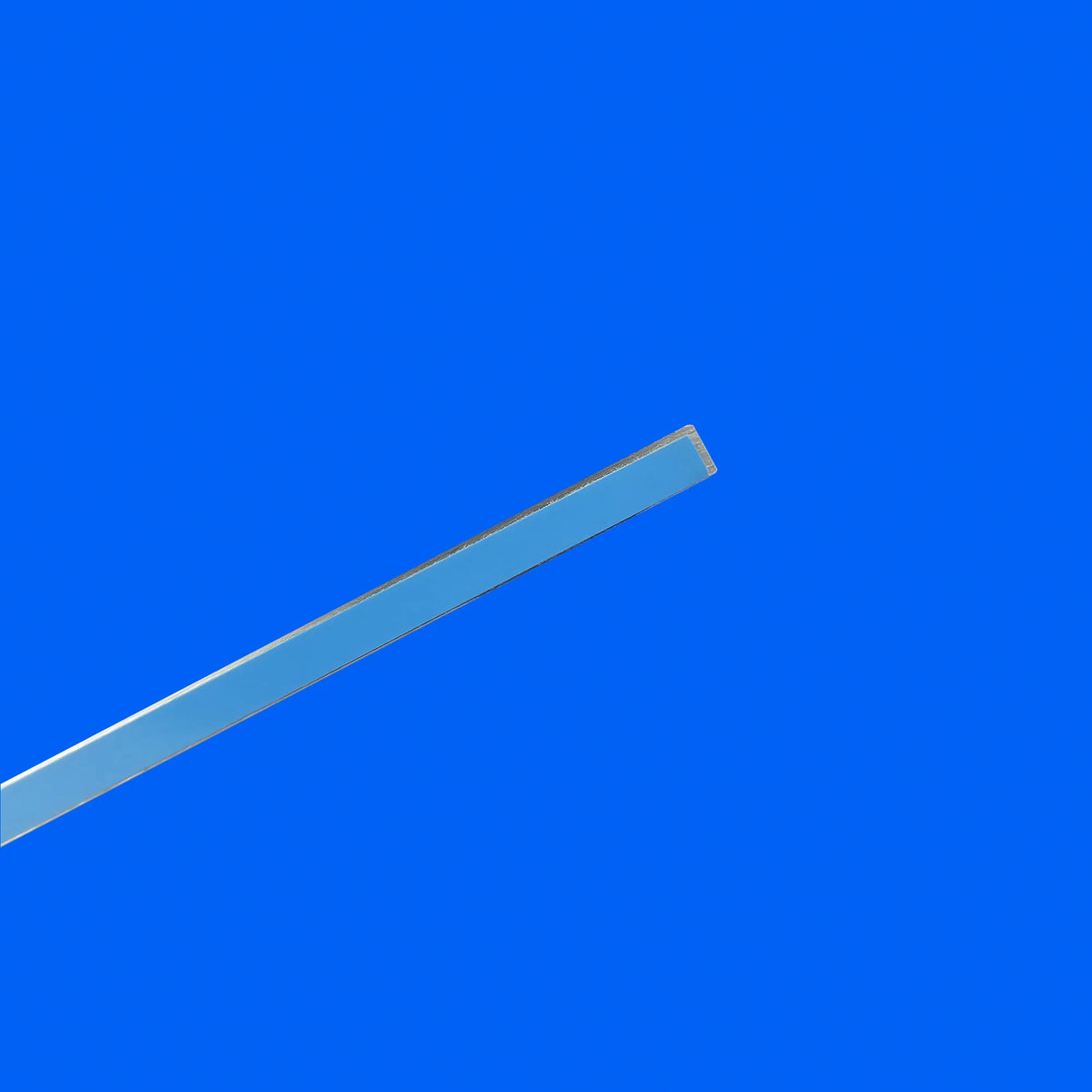 ruban led bleu jaune points lumineux espacés moderne connecteur éclairage intérieur technologie led fixations