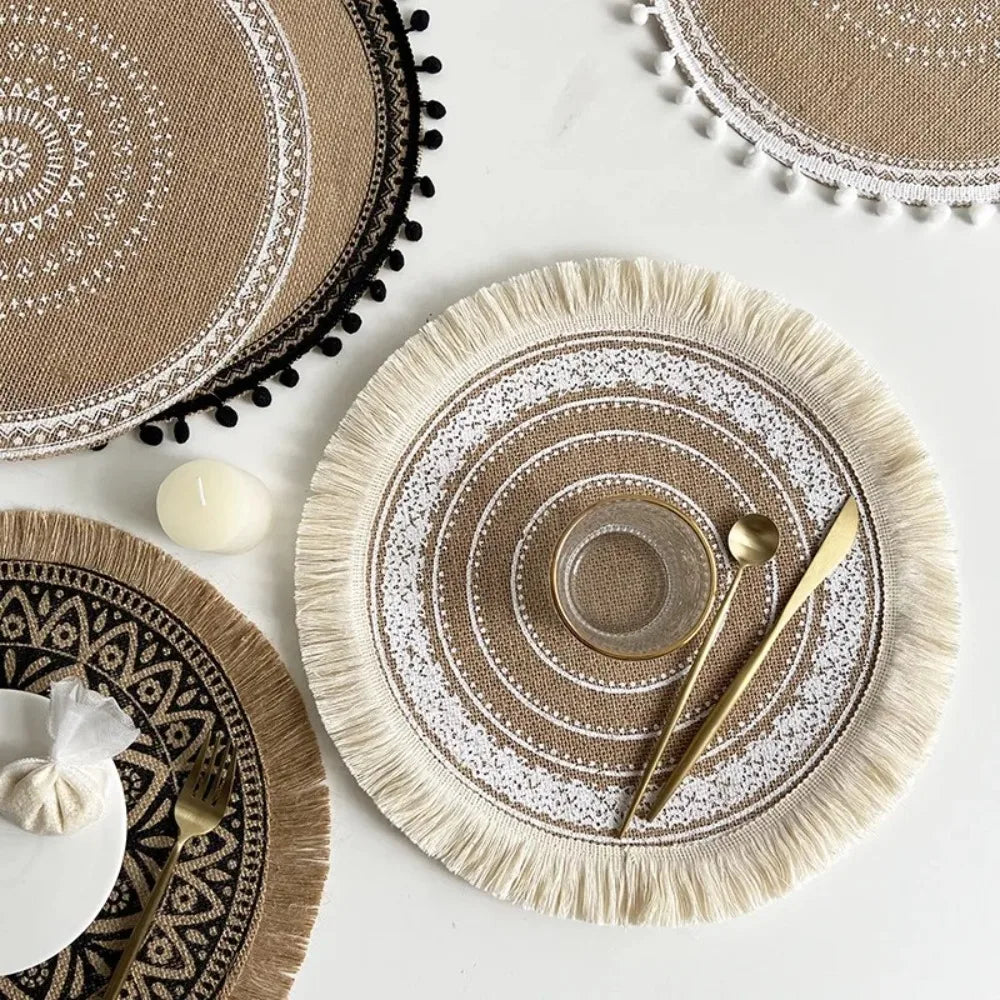 serviettes table boho chic brodées franges beige blanches table rond 38cm lavables