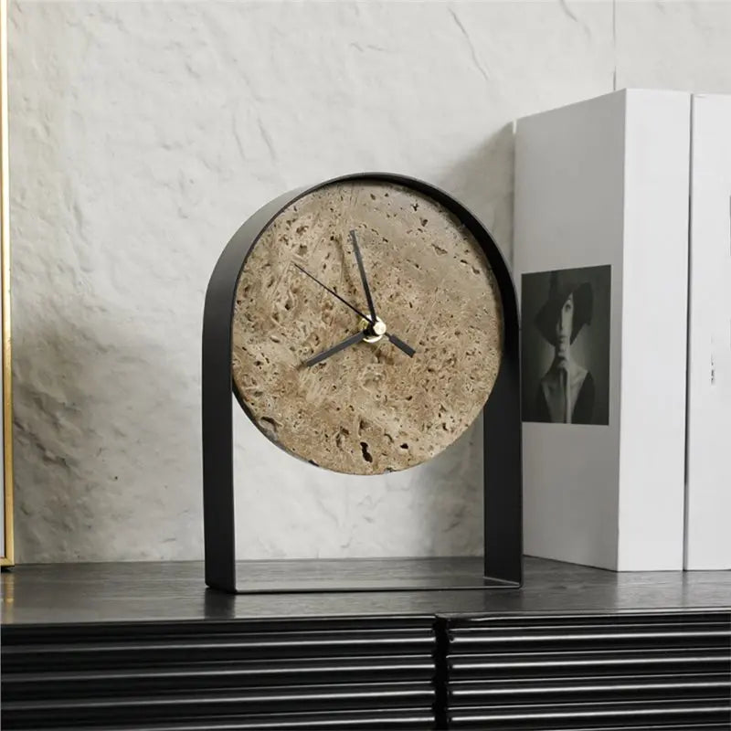 horloge table moderne statue pierre naturelle beige noir doré minimaliste