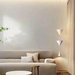 suspension lumineuse moderne minimaliste trois abat jours blanc cassé marron foncé lisse mat