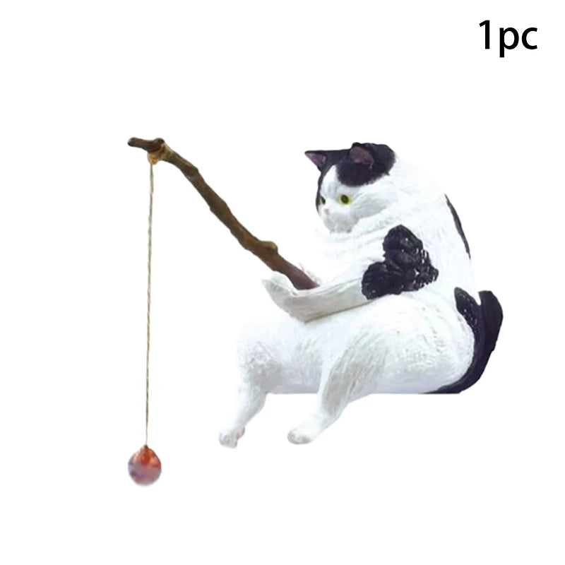 figurines chats décoration suspendue peluche tringle maison blanc noir orange