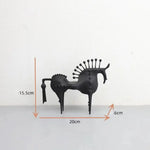 sculptures abstraites chevaux métal noir modernes maison 30cm 20cm texturées points sphères