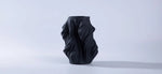 Vase contemporain porcelaine blanche noire bleue plissé moderne simple decoration table