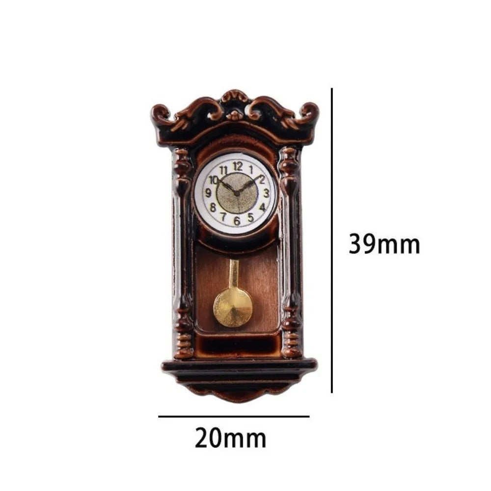 horloge murale miniature bois sculpté marron vintage classique aiguilles pendule doré
