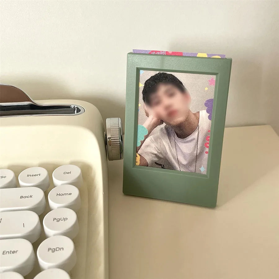 cadre photo moderne minimaliste noir blanc plaid vert clair rose bleu jaune gris hologramme