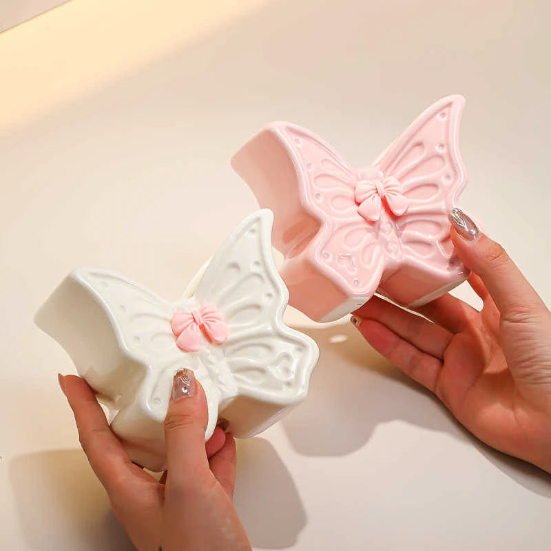 rangement mural papillon rose blanche brosses dents pinceaux maquillage deco girly fantaisiste