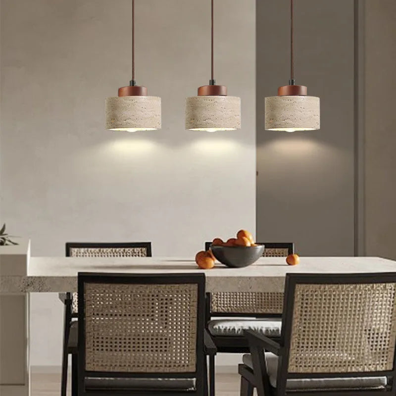 lampe suspendue pierre beige brun texture marbrée moderne minimaliste câble cuir marron ampoule E27