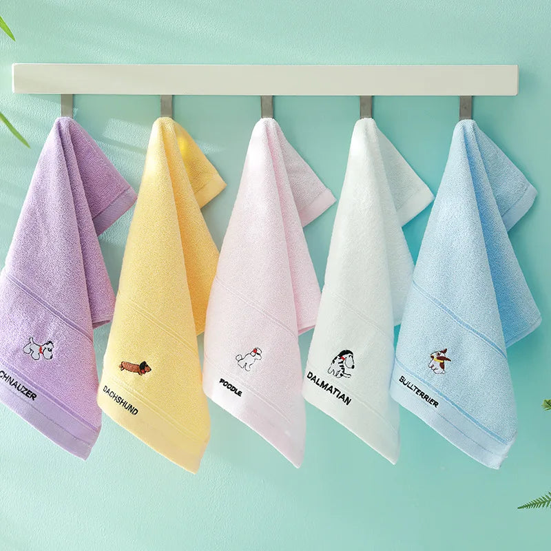 serviettes coton chien mignon violet jaune rose blanc bleu douces absorbantes moderne toilette