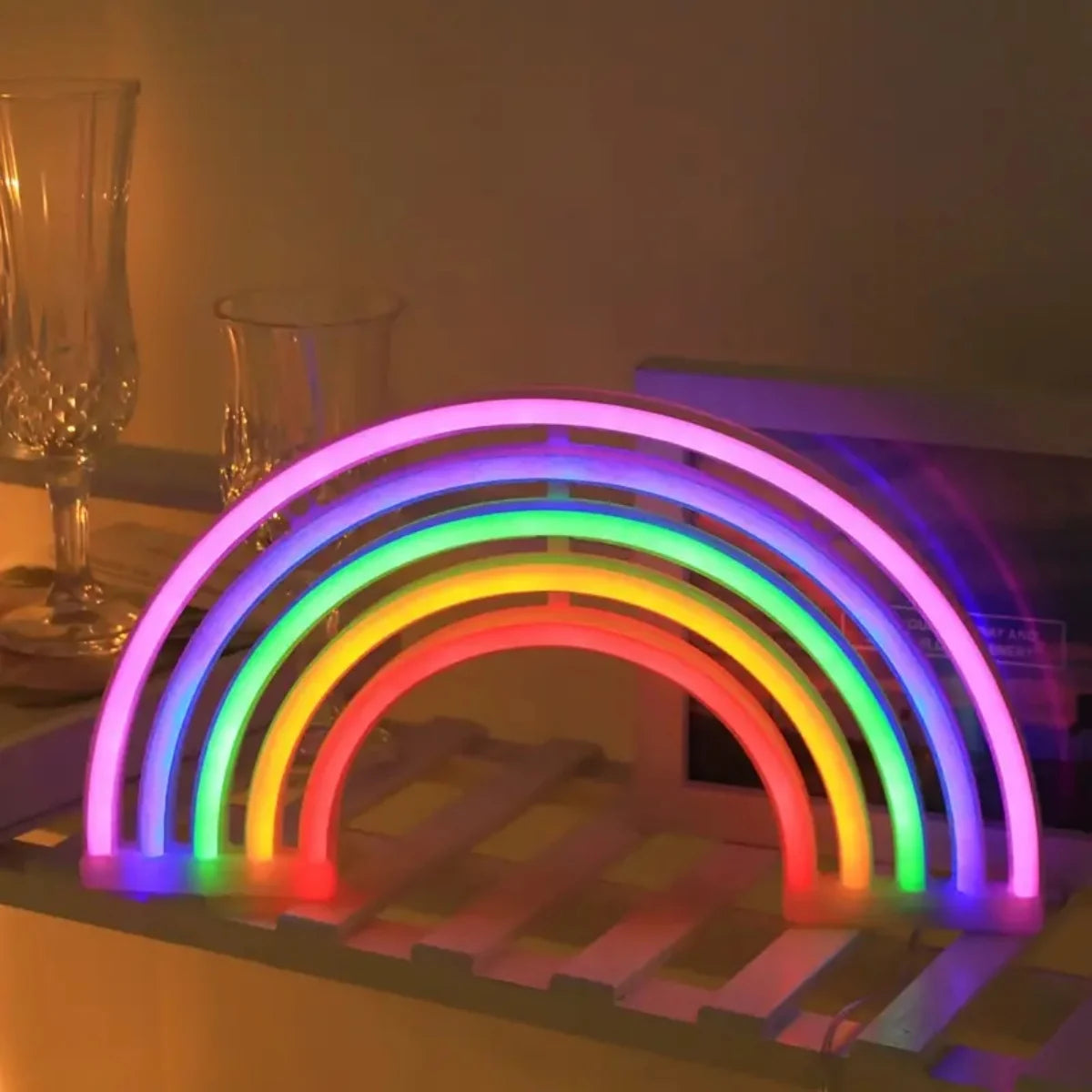 veilleuse arc ciel lumineuse multicolore moderne décoration chambre câble usb base plate fluorescente led