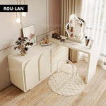coiffeuse moderne minimaliste miroir rangement tiroirs blanc crème table maquillage tabouret tapis sculptures