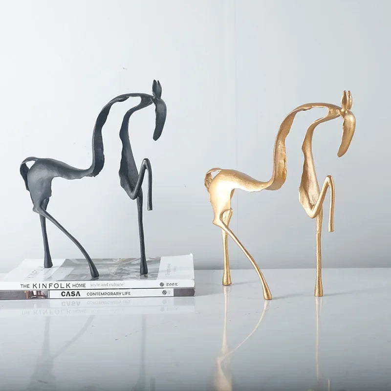 Sculpture cheval moderne noir or métal contemporain décoration intérieure farmhouse