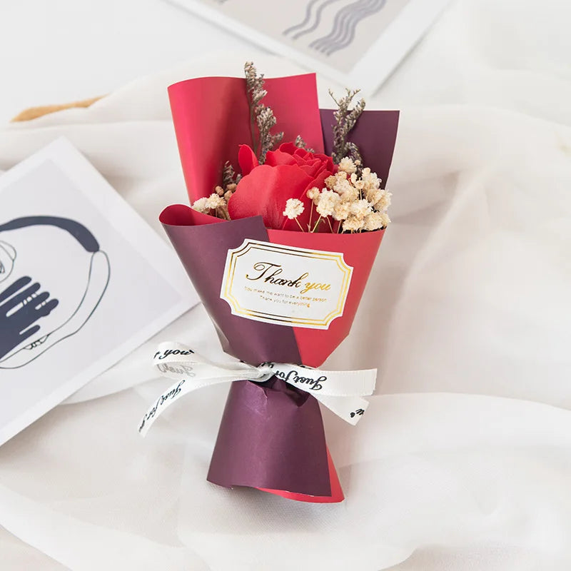 bouquet fleurs artificielles rouge rose violet mariage décoration intérieure moderne ruban satin