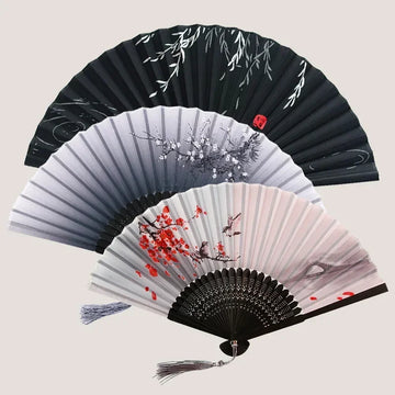 éventail pliant traditionnel soie motif fleurs bois pompon danse classique accessoire esthétique femme