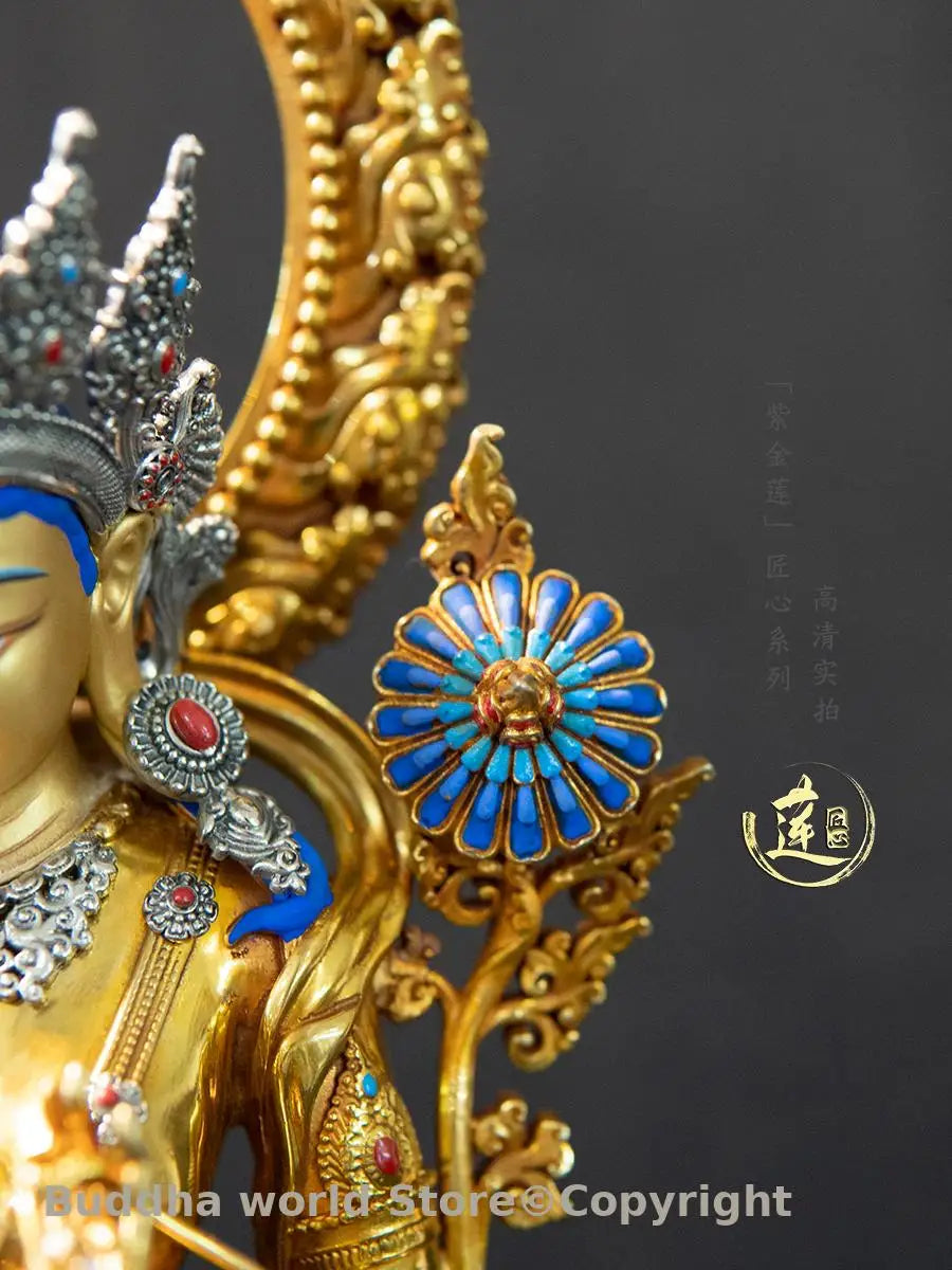 statue bouddhiste or bleu argent rouge motifs floraux complexe tibetain halo doré couronne sceptre