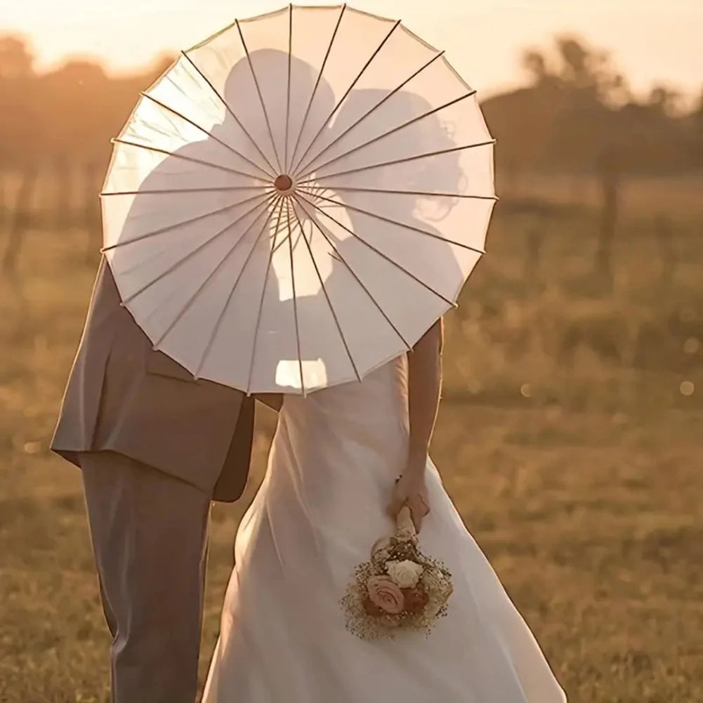 parapluie traditionnel blanc sans motif opacité vintage poignée bois résistant soleil