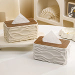boîte mouchoirs moderne plastique blanc texture ondulée mouchoirs blancs bois foncé