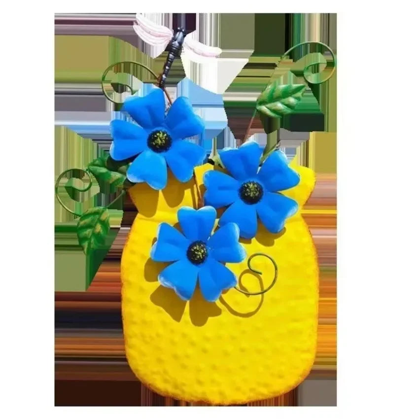 décoration murale artisanale fleurs colorées feuilles vertes abeille bleu jaune orange violet