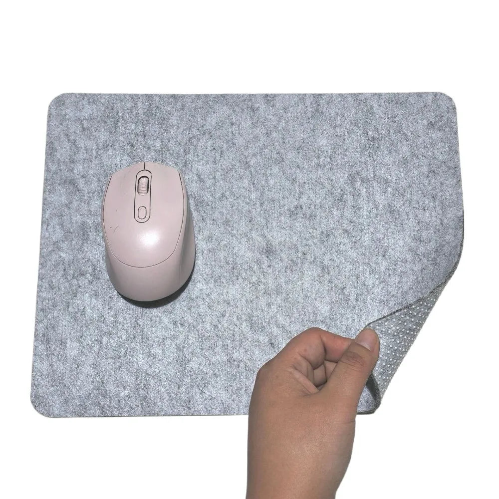 tapis souris feutre gris clair foncé pois blancs moderne minimaliste adhésif maison
