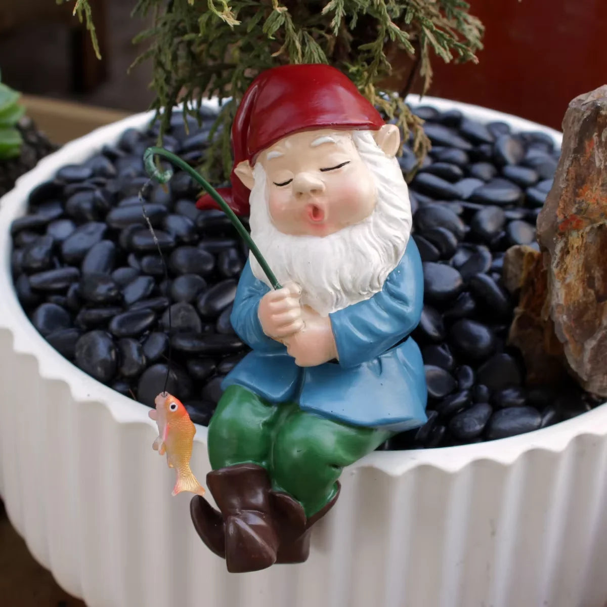 statuette lutin pêcheur résine verte bleu blanc rouge poisson canne pêche décoration jardin