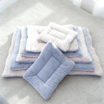 tapis doux confortable chiens chats bleu clair beige gris rose blanc marron imprimé pattes