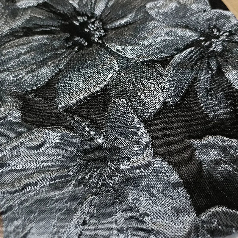 tissu polyester jacinthe fleurs stylisées résistance intempéries largeur 155cm couleurs bleu noir opacité