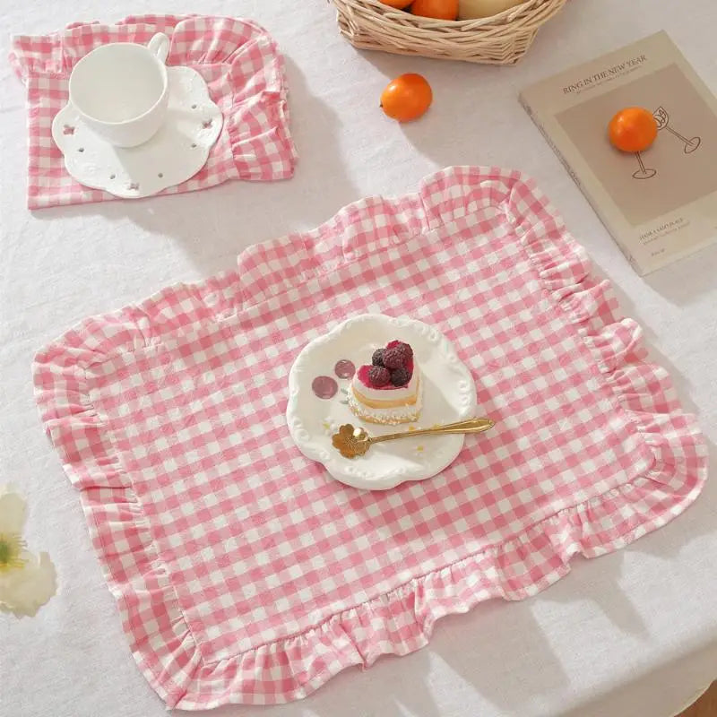 serviettes table vichy jaune blanc bleu clair rose classiques table manger cuisine salle manger