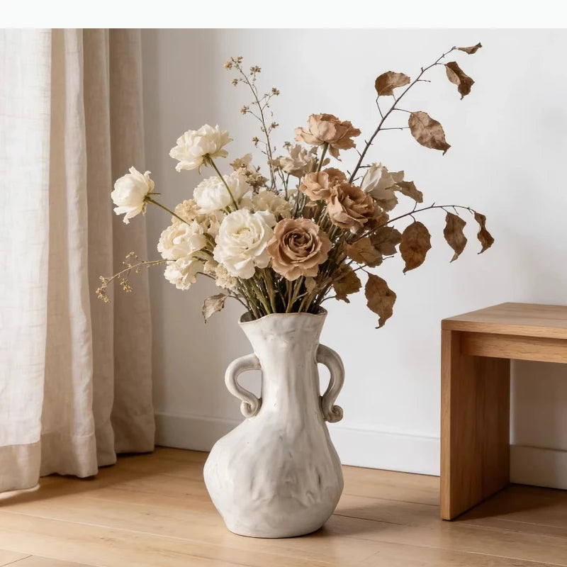 vase blanc moderne minimaliste texture légèrement rugueuse bouquet fleurs séchées unique résistant durable