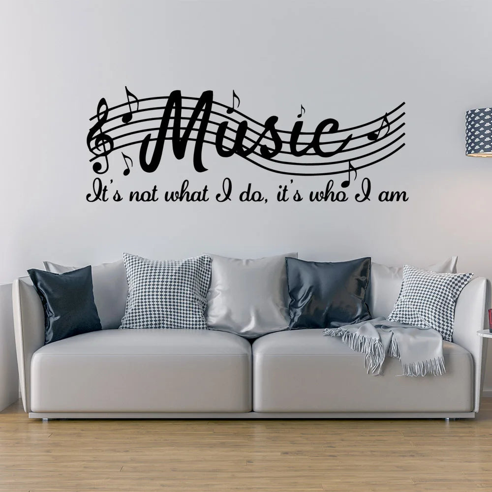 Application sticker mural sur carrelage cuisine