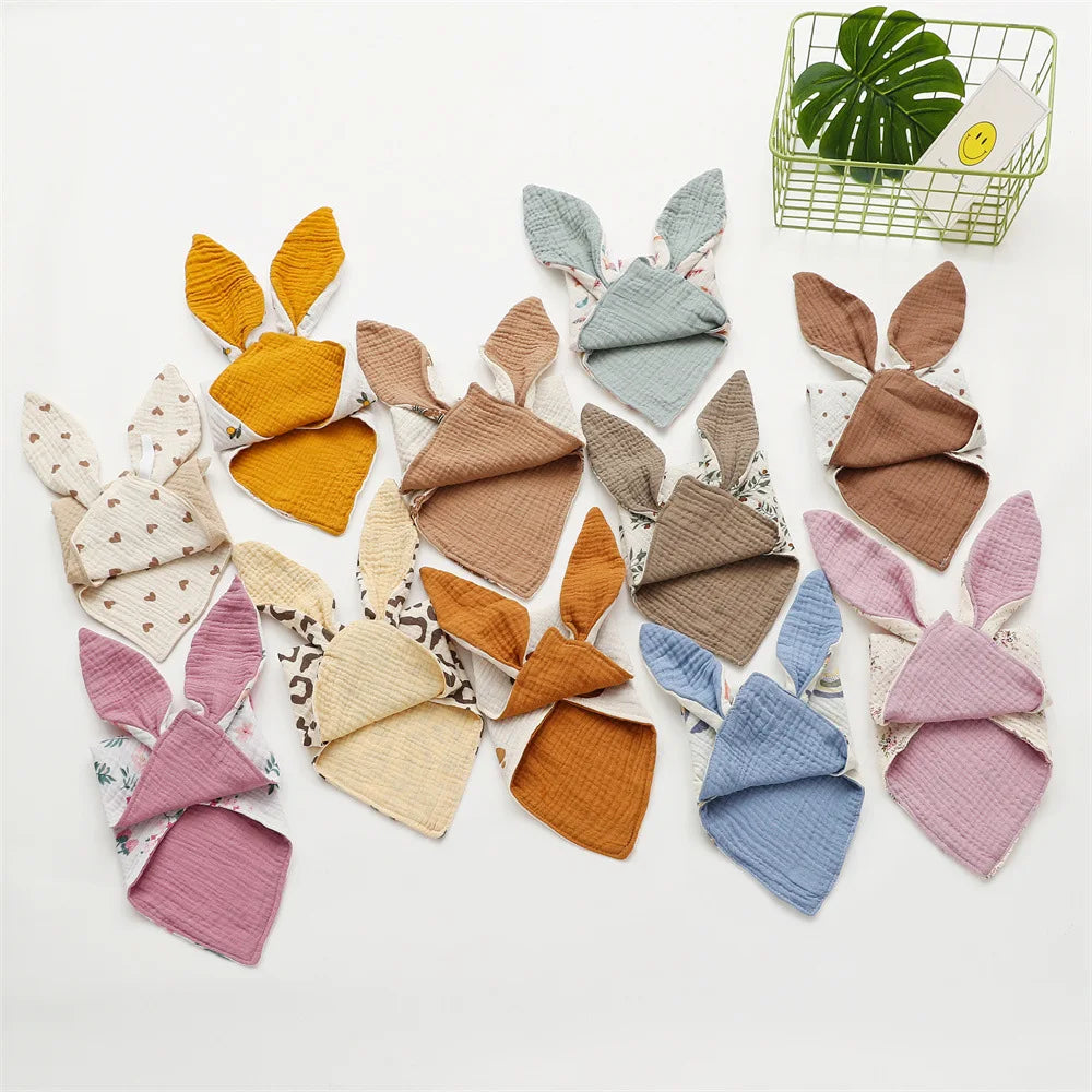 Housse de couette bébé en mousseline de coton avec oreilles de lapin rouge