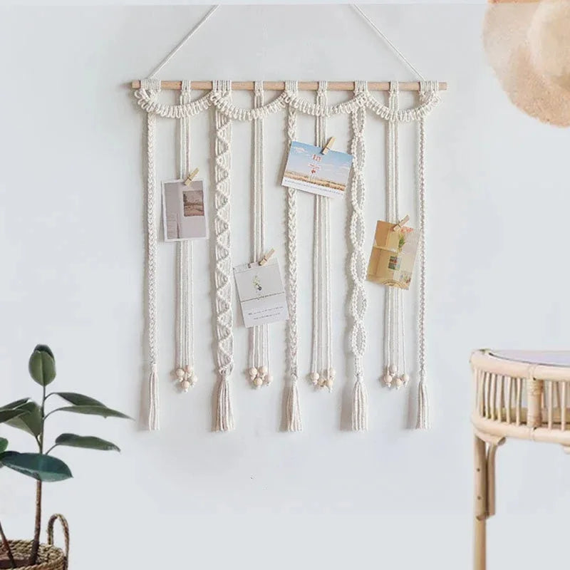 décoration murale boho macramé franges blanc cassé tasseaux bois artisanal