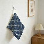 serviette toilette gris motif géométrique moderne crochets salle bain cuisine