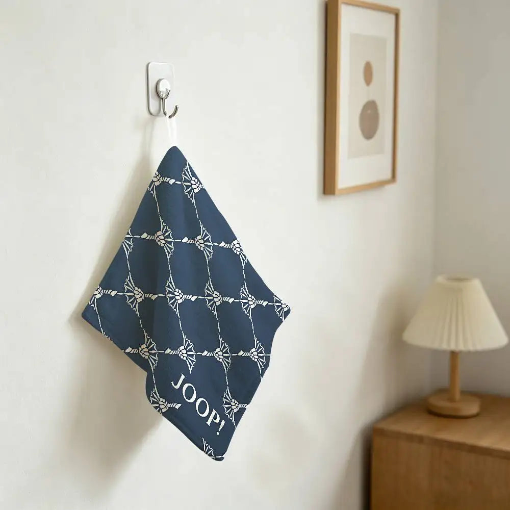 serviette toilette gris motif géométrique moderne crochets salle bain cuisine