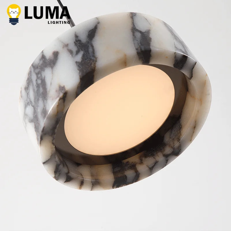 suspension lumineuse marbre blanc gris noir moderne câble suspendu contemporain chambre salon étude