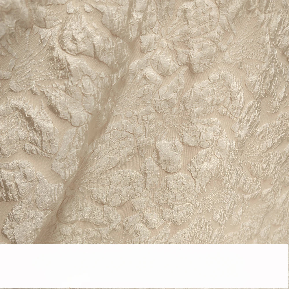 tissu polyester brocart fleurs relief rose clair beige gris rouge jaune doré opacité Jacquard