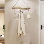 Branche suspendue blanche dans une chambre moderne