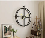 Horloge murale or élégante pour décoration intérieure