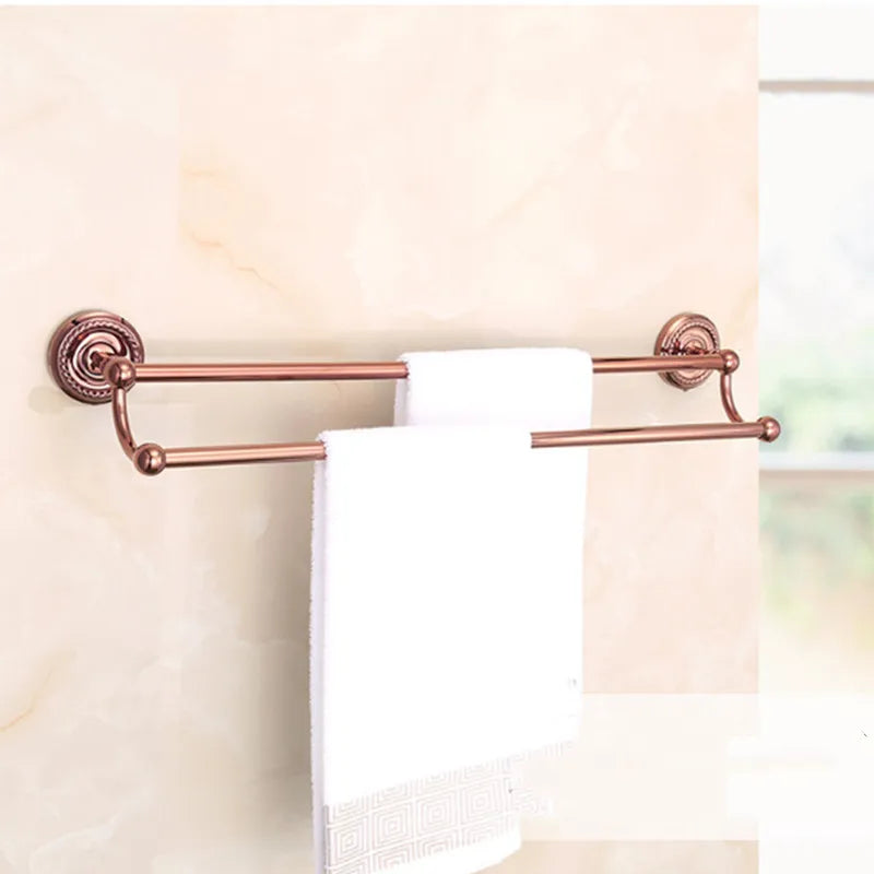 accessoires salle bain rose doré élégants finition laiton porte savon serviette vintage