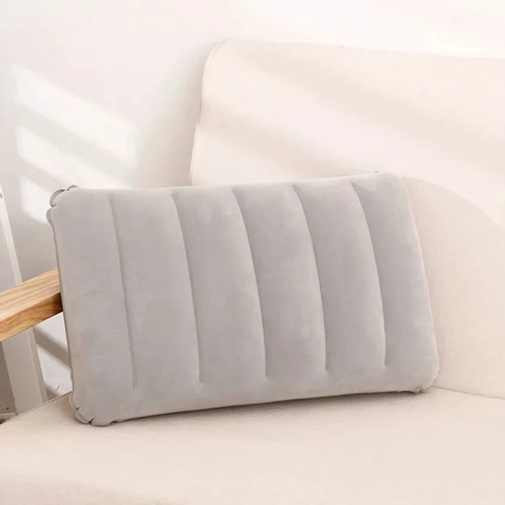coussin gonflable violet gris clair velours rayures horizontales moderne confortable étiquette expliquative voyage camping