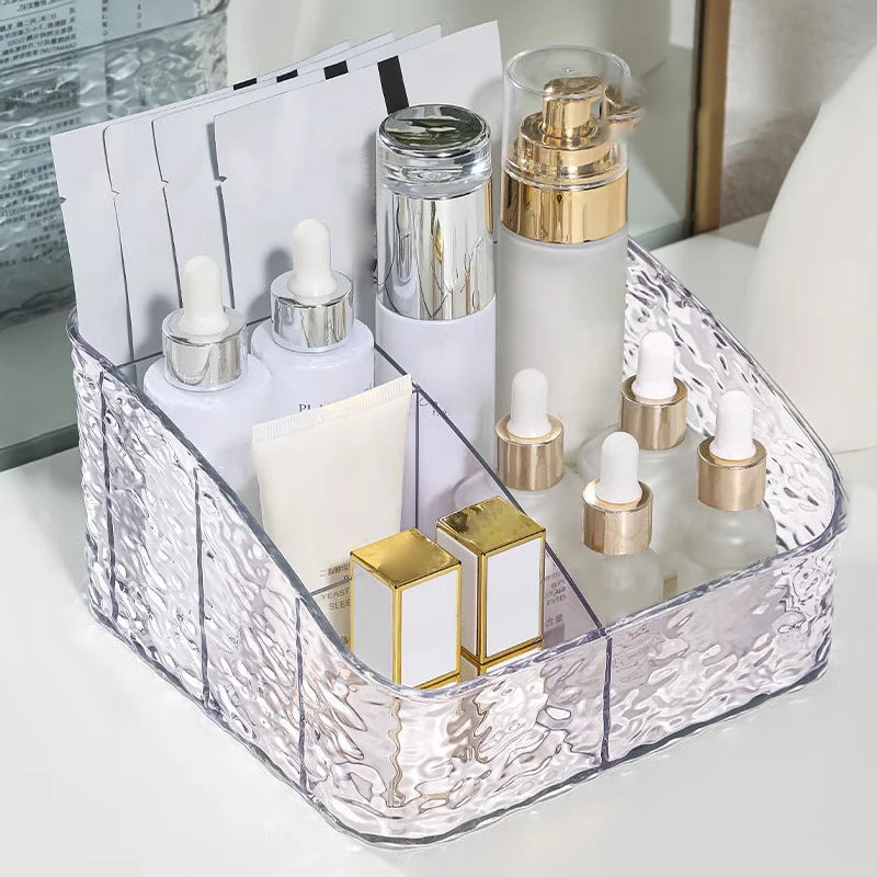 présentoir cosmétiques transparent texture martelée moderne élégant minimaliste pinceaux brosses vernis rouge lèvres
