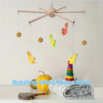 mobile musical bébé structure bois oiseaux ornements suspendus décoration chambre arc ciel illustrations jouets